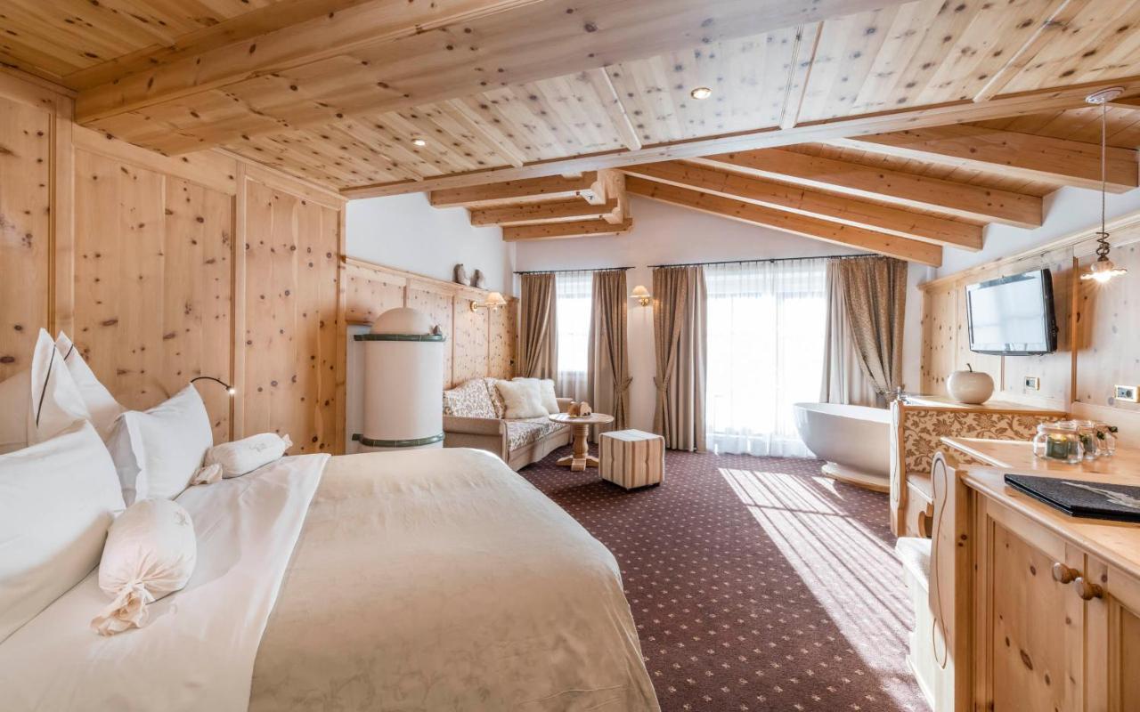 אורטיסיי Alpin Garden Luxury Maison & Spa - Adults Only מראה חיצוני תמונה