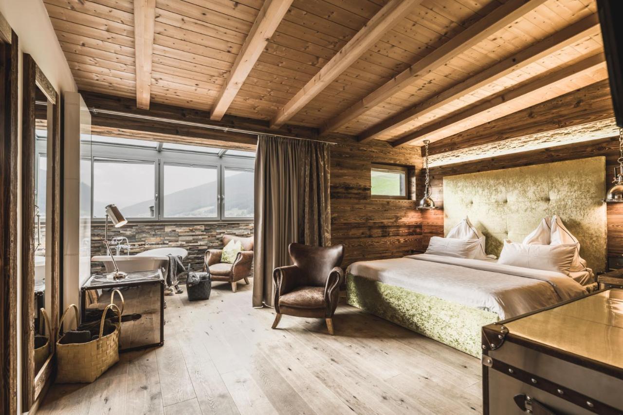 אורטיסיי Alpin Garden Luxury Maison & Spa - Adults Only מראה חיצוני תמונה