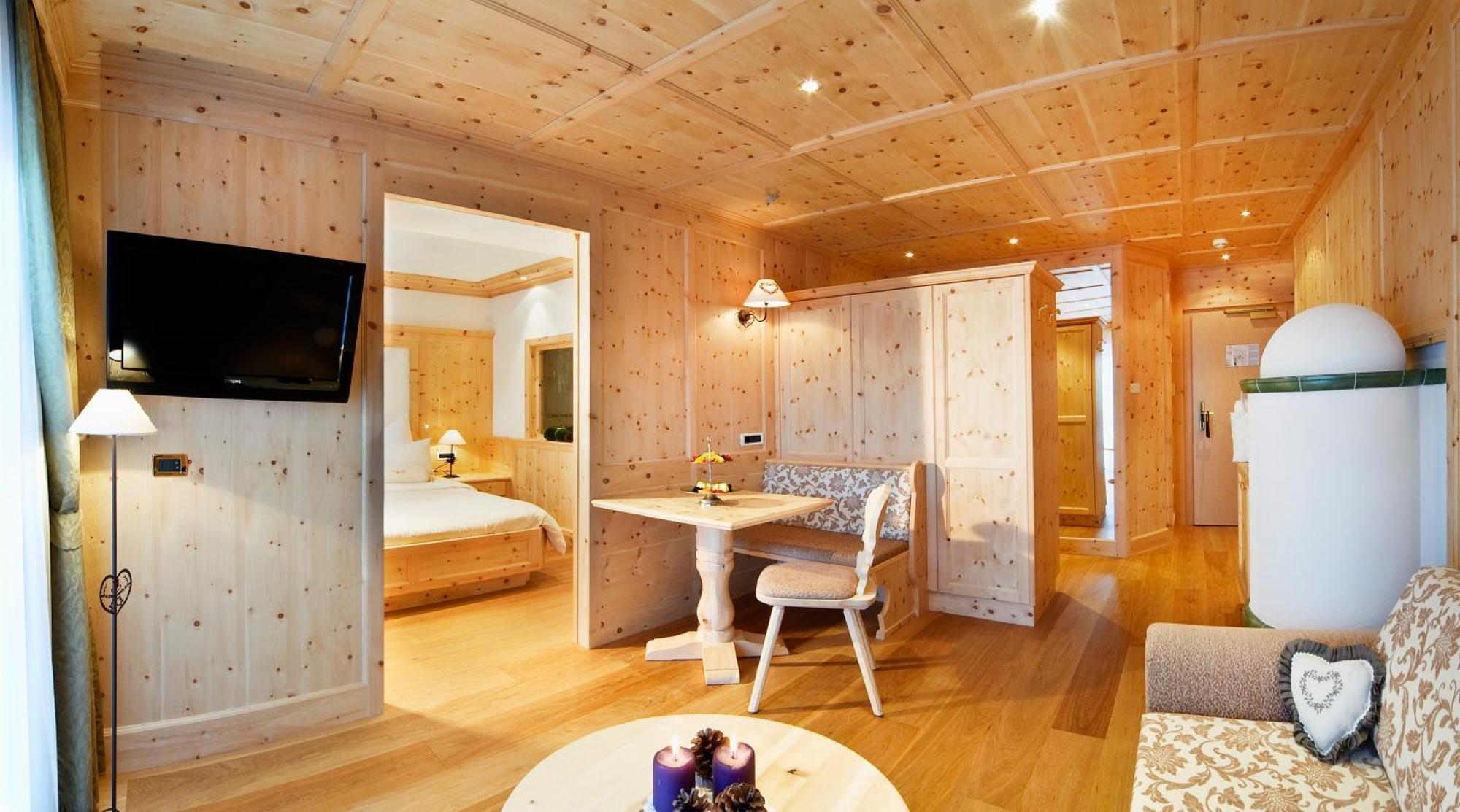אורטיסיי Alpin Garden Luxury Maison & Spa - Adults Only מראה חיצוני תמונה