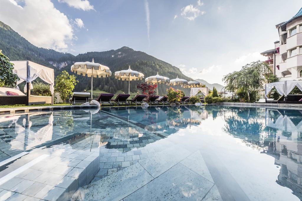 אורטיסיי Alpin Garden Luxury Maison & Spa - Adults Only מראה חיצוני תמונה